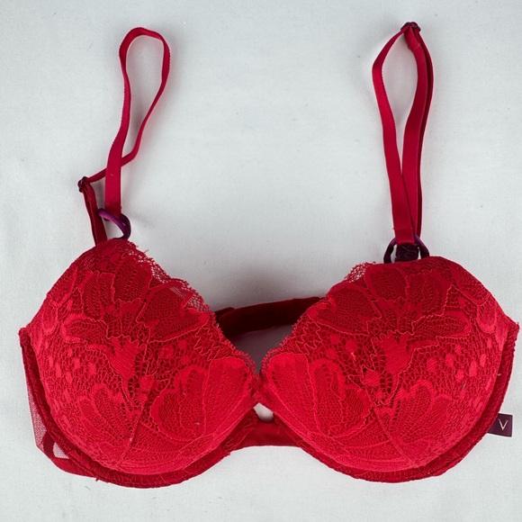 Victoria’s Secret Push Up Red Lace Bra - Picture 2 of 7